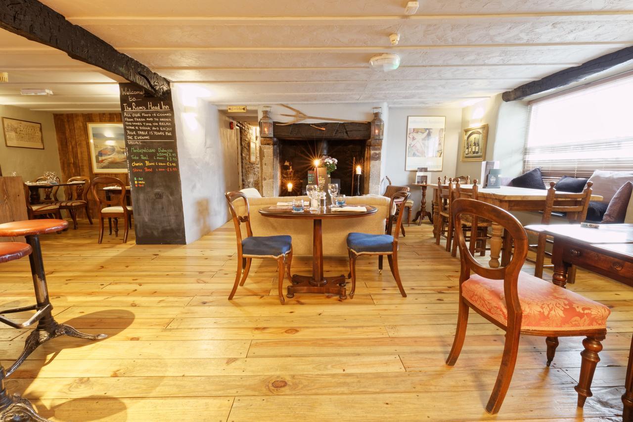Rams Head Inn Dolton Eksteriør bilde